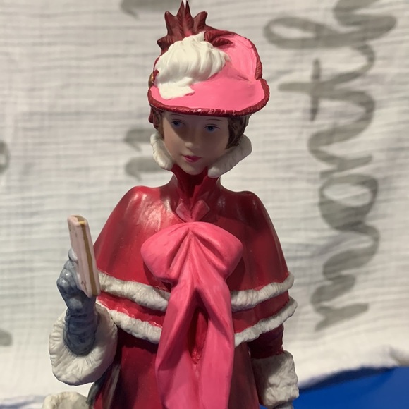 Mrs. P.F.E Albee 6 piece Collection. Make offer - Picture 9 of 16